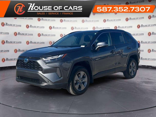 2024 Toyota RAV4 Hybrid XLE / AWD / Sunroof / Heated Seats in Cars & Trucks in Calgary
