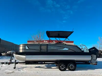 2025 Barletta Lusso L23U Is a Lusso right for you? Designed with you, and your on-water experience,...
