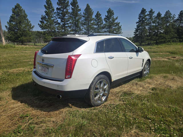 2010 Cadillac SRX4 in Cars & Trucks in Edmonton - Image 4
