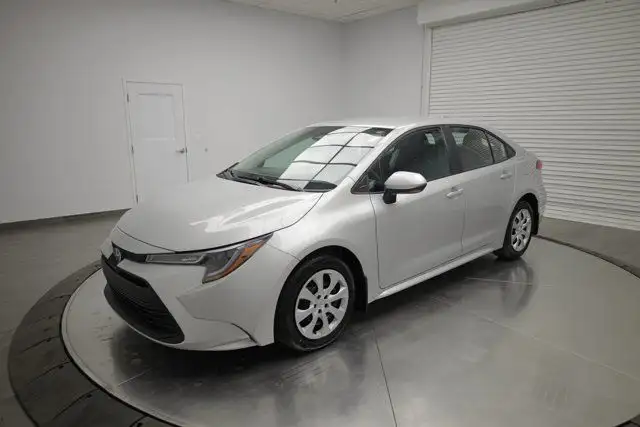 2023 Toyota Corolla LE dans Autos et camions dans Calgary - Image 5