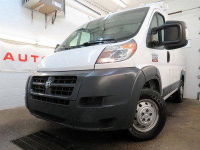 Ram ProMaster Cargo Van PROMASTER 1500 ÉTAGÈRES À OUTILS ARRIÈRE