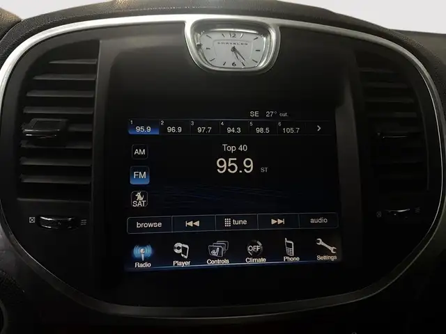 2012 Chrysler 300 LIMITED in Cars & Trucks in Laval / North Shore - Image 15