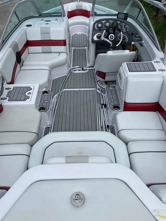 2009 Nautique SAN 220 CONSIGNATION PAS DE TAXES in Powerboats & Motorboats in Granby - Image 6