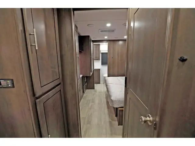 2025 Forest River Georgetown 5 Series Gt5 34H5 3 extensions 2025 in RVs & Motorhomes in Laval / North Shore - Image 20
