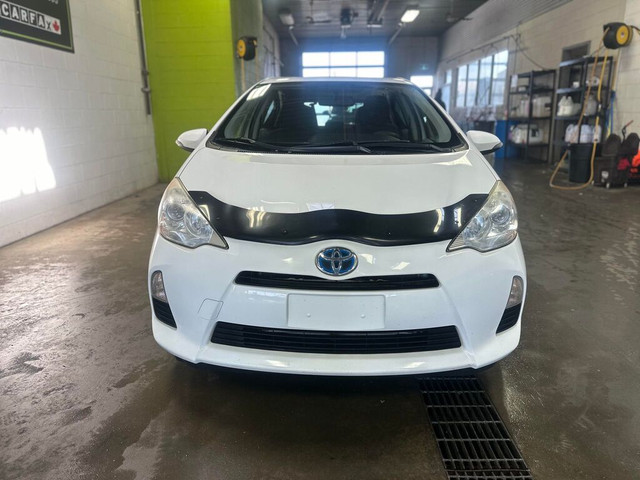  2012 Toyota Prius c 5dr HYBRID in Cars & Trucks in Laval / North Shore - Image 2