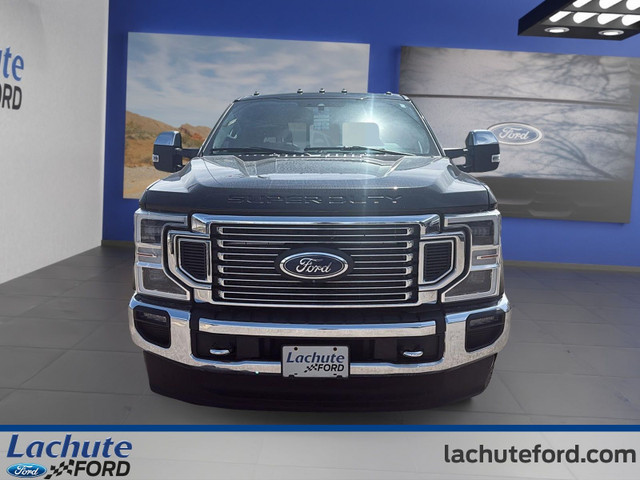 Ford Super Duty F-350 DRW LARIAT 4WD Crew Cab 8' Box 2021 à vend in Cars & Trucks in Laurentides - Image 2