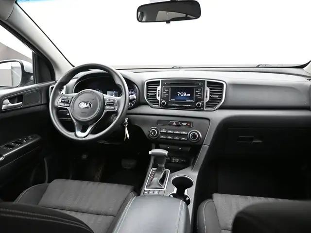 2017 Kia Sportage One Owner & Fully Certified Only 78K !!! LX, A in Cars & Trucks in City of Halifax - Image 18
