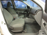 HYUNDAI SANTA FE 2010 AWD V6 3.5L TOUT ÉQUIPÉ AVEC 218000 KM CERTIFIÉ (RAPPORT CARFAX DISPONIBLE) MO... (image 8)