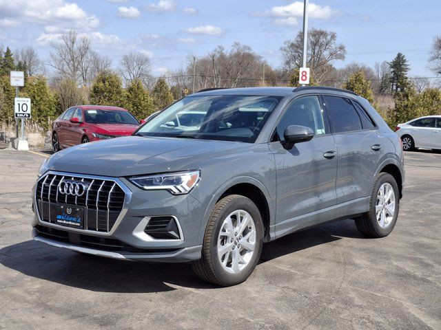 2021 Audi Q3 Komfort Quattro | AWD | Leather | Pano Roof | in Cars & Trucks in Guelph