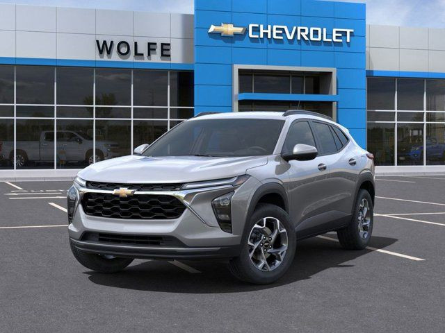 2025 Chevrolet Trax LT in Cars & Trucks in Edmonton - Image 3