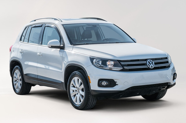 2017 Volkswagen Tiguan Wolfsburg Edition Awd / Cuir / Toit / Blu in Cars & Trucks in City of Montréal - Image 4