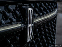 Leather Seats, Cooled Seats, Heated Seats! This Lincoln Nautilus promises traditional and renowned L... (image 9)