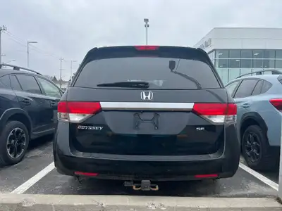 Engine: V6 Cylinder Engine 3.5L L/100Km City: 10.9 L/100Km Hwy: 7.1