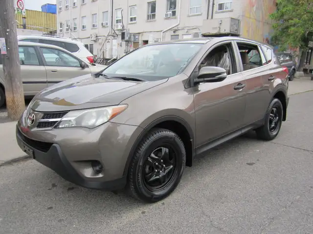 2013 Toyota RAV4 LE in Cars & Trucks in City of Toronto - Image 3