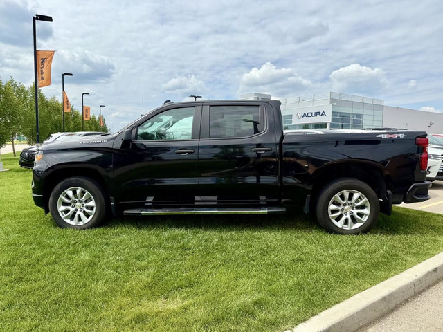 2023 Chevrolet Silverado 1500 Crew Cab Short Box 4-Wheel Drive C in Cars & Trucks in Saskatoon - Image 2