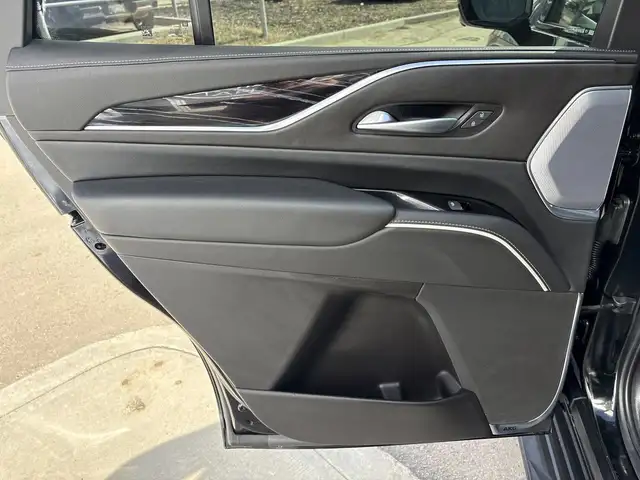 2022 Cadillac Escalade Sport dans Autos et camions dans Ville d’Edmonton - Image 20