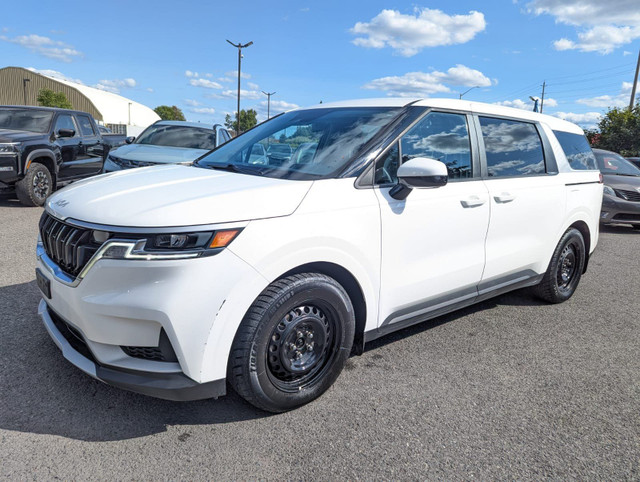 2022 Kia Carnival LX+ in Cars & Trucks in Ottawa - Image 4