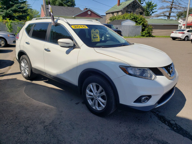 2016 Nissan Rogue SV in Cars & Trucks in Moncton - Image 2