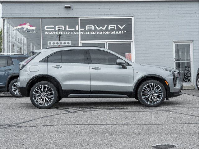 2024 Cadillac XT4 Sport AWD- Panoramic Sunroof | Head-Up Display in Cars & Trucks in Markham / York Region - Image 3