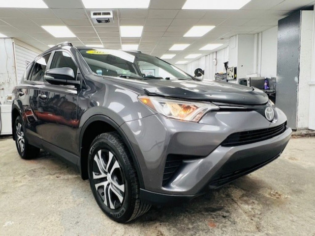 2017 Toyota RAV4 LE AWD GARANTIE 12m*BLUETOOTH*CARPLAY*CAMERA*CR in Cars & Trucks in Québec City - Image 3