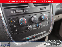 La Dodge Grand Caravan SE Plus 2015 est une minifourgonnette pratique et abordable, idéale pour les... (image 6)