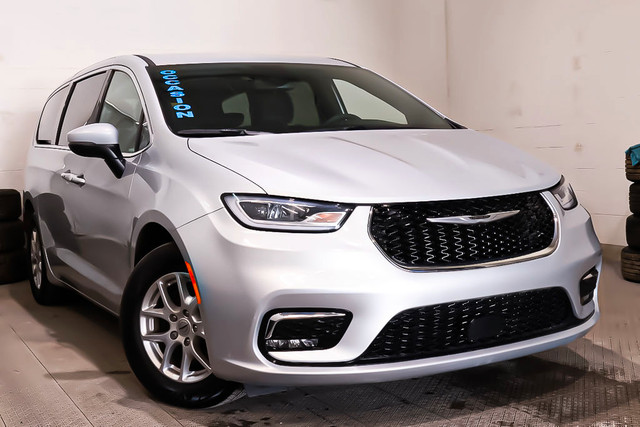 2023 Chrysler Pacifica TOURING + SAFETYTEC PLUS + CARPLAY DEMARR in Cars & Trucks in Laval / North Shore