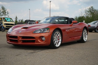 --TRUE NORTH STRONG AND TARIFF FREE - ONLY AT ADRENALIN MOTORS!-- The 2005 Dodge Viper SRT10 offers... (image 8)