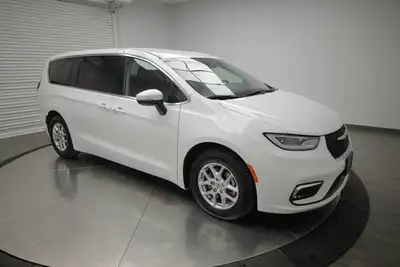 HEATED FRONT SEATS, ADAPTIVE CRUISE CONTROL, LANE DEPARTURE WARNING, CROSS-TRAFFIC ALERT, BACK-UP CA...