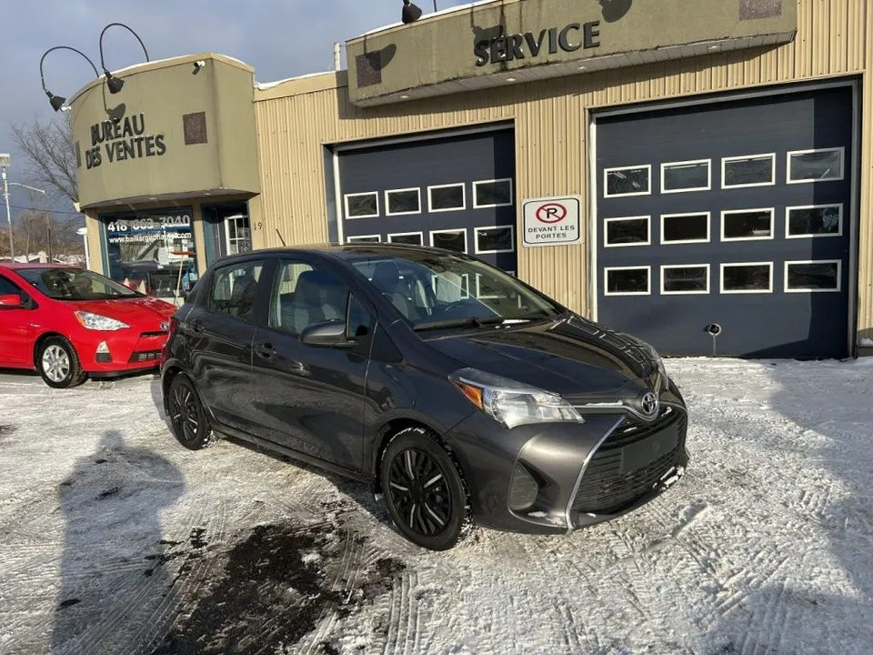 2017 Toyota Yaris LE, 5 vitesses, air climatisé, 59 000 km