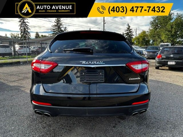 2017 Maserati Levante - LEATHER HEATED SEATS, PANORAMIC SUNROOF, in Cars & Trucks in Calgary - Image 4