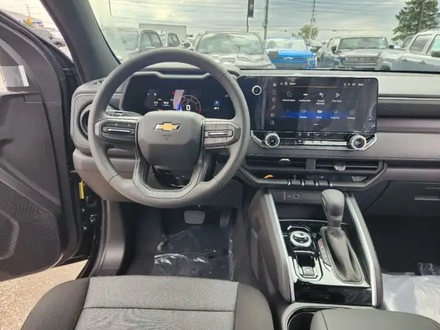 2025 Chevrolet Colorado 4WD Work Truck in Cars & Trucks in Mississauga / Peel Region - Image 9