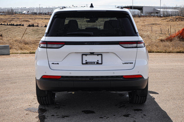 2025 Jeep Grand Cherokee Limited in Cars & Trucks in Strathcona County - Image 3