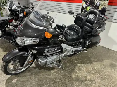 2010 Honda GL1800AL Gold Wing Sport Touring GREAT CONDITION 80,445 KM ASKING $12,900.00 + GST, ASK A...