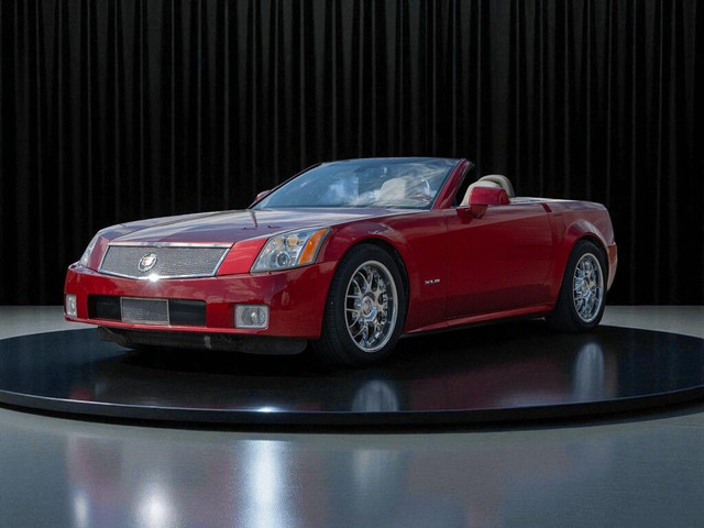 2005 Cadillac XLR Hard Top Convertible / LOW KM / CUSTOM WHEELS in Cars & Trucks in Calgary