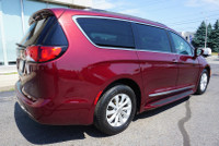 SAFETY INCLUDED 7 PASSENGERS LOCAL ONTARIO CAR Clean Chrysler Pacifica 3.6L V6 with Automatic Transm... (image 6)