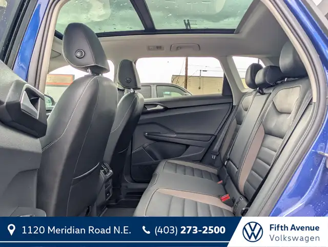 2023 Volkswagen Taos Highline 4MOTION for sale dans Autos et camions dans Calgary - Image 27