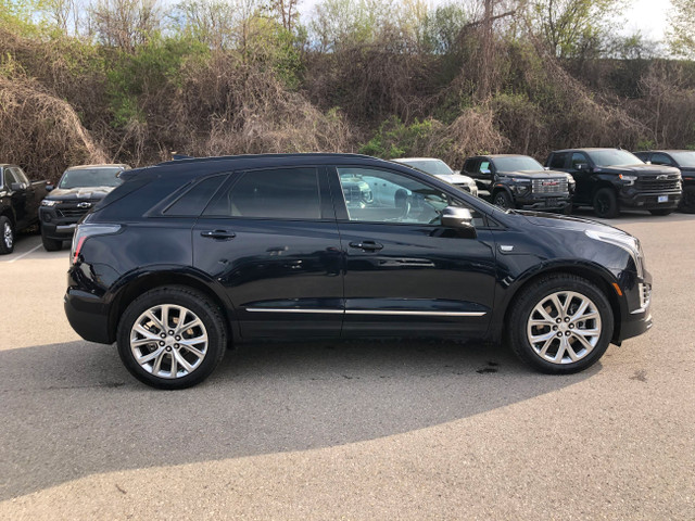 2021 Cadillac XT5 AWD Sport in Cars & Trucks in London - Image 4