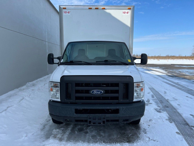 2019 Ford E-Series Cutaway in Cars & Trucks in Ottawa - Image 2
