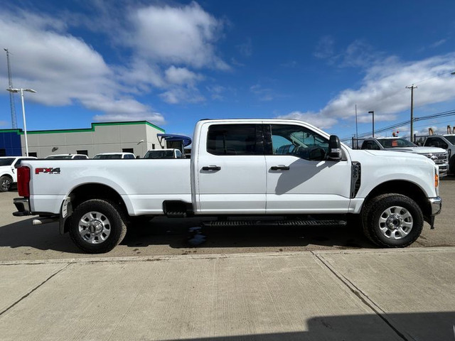 2023 Ford Super Duty F-350 SRW XLT in Cars & Trucks in Fort St. John - Image 4