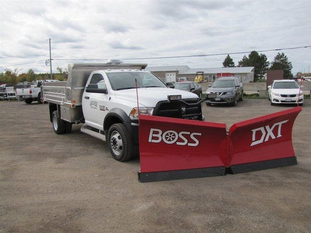 BOSS 10Ft DXT V-Blade Plow in Heavy Equipment in Peterborough - Image 3