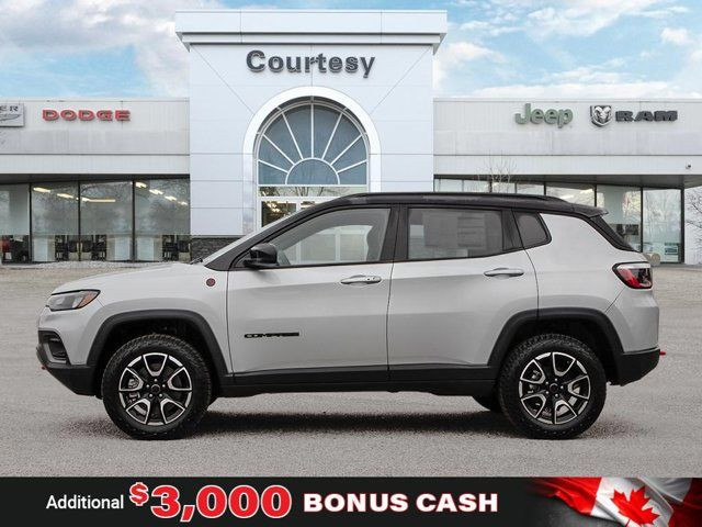 2025 Jeep Compass Trailhawk in Cars & Trucks in Calgary - Image 4
