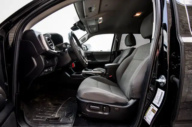 2022 Toyota Tacoma SR5 • SIDE STEPS • HEATED SEATS • CP/AA in Cars & Trucks in Kingston - Image 23