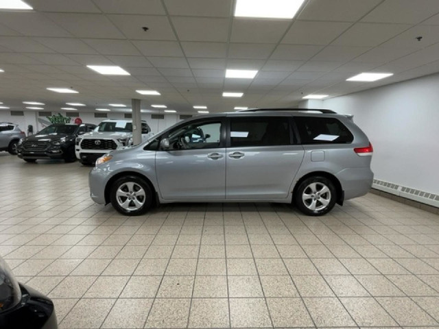 2011 Toyota Sienna LE in Cars & Trucks in Calgary - Image 3