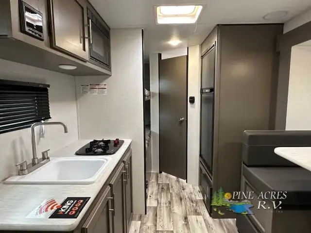 2023 KZ Sportsmen Classic 191BHK in Travel Trailers & Campers in Truro - Image 4
