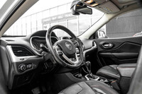 VEHICLE HIGHLIGHTS: BACKUP CAMERA, PANORAMA ROOF, HD RADIO, SATELLITE RADIO SIRIUS, HEATED SEATS, SU... (image 9)
