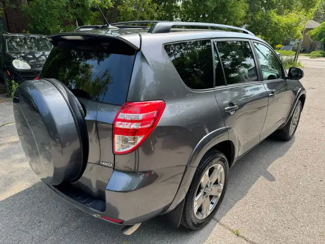 2010 Toyota RAV4 SPORT V6 - 4X4 in Cars & Trucks in City of Toronto - Image 6