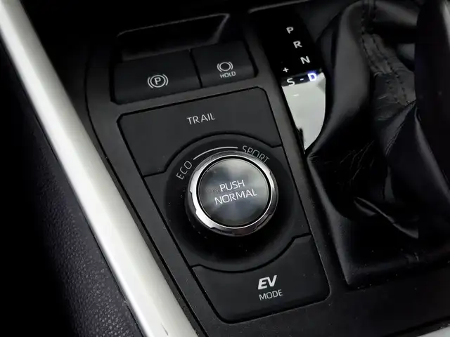 2021 Toyota RAV4 Hybrid XSE AWD in Cars & Trucks in City of Toronto - Image 28