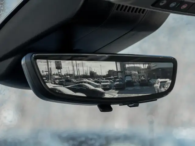 2025 GMC SIERRA 2500HD Denali- Diesel in Cars & Trucks in Markham / York Region - Image 17