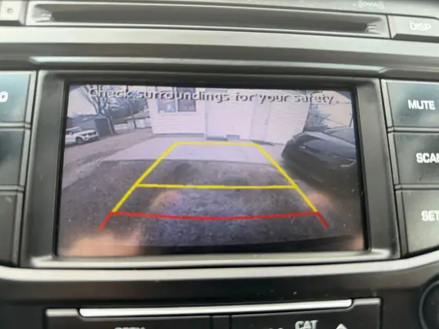 2015 Hyundai Sonata Backup camera Heated seats Bluetooth in Cars & Trucks in Edmonton - Image 21