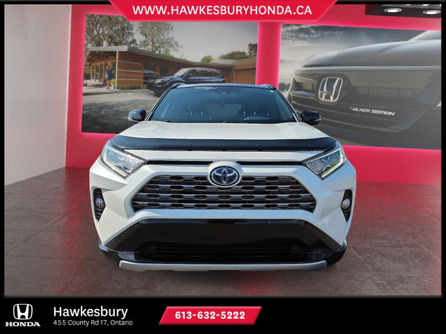 2020 Toyota RAV4 hybride XLE TI for sale dans Autos et camions  à Ottawa - Image 2